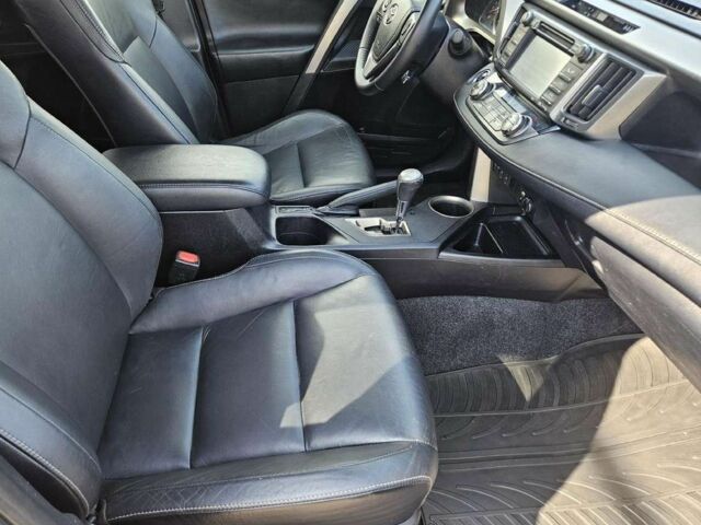 Сірий Тойота РАВ 4, об'ємом двигуна 2 л та пробігом 170 тис. км за 8900 $, фото 7 на Automoto.ua