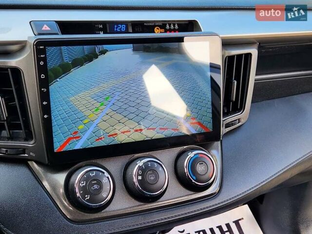 Тойота РАВ 4 2015 в Виннице на Automoto.ua Серый Тойота РАВ 4, объемом двигателя 2.23 л и пробегом 88 тыс. км за 19333 $, фото 33 на Automoto.ua