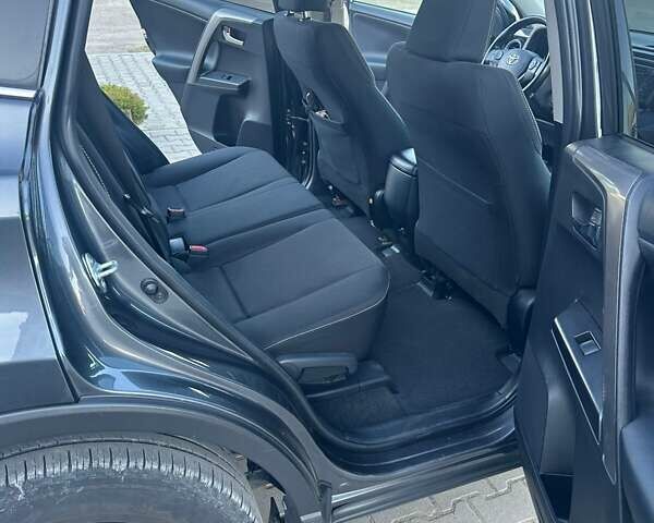 Сірий Тойота РАВ 4, об'ємом двигуна 2.49 л та пробігом 105 тис. км за 15700 $, фото 20 на Automoto.ua