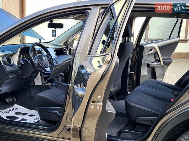 Тойота РАВ 4 2015 в Виннице на Automoto.ua Серый Тойота РАВ 4, объемом двигателя 2.23 л и пробегом 88 тыс. км за 19333 $, фото 37 на Automoto.ua