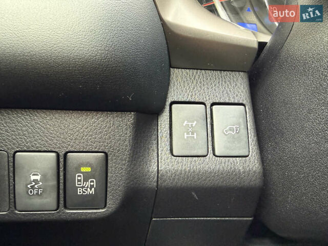 Тойота РАВ 4 2015 в Днепре (Днепропетровске) на Automoto.ua Серый Тойота РАВ 4, объемом двигателя 2.23 л и пробегом 222 тыс. км за 18200 $, фото 11 на Automoto.ua