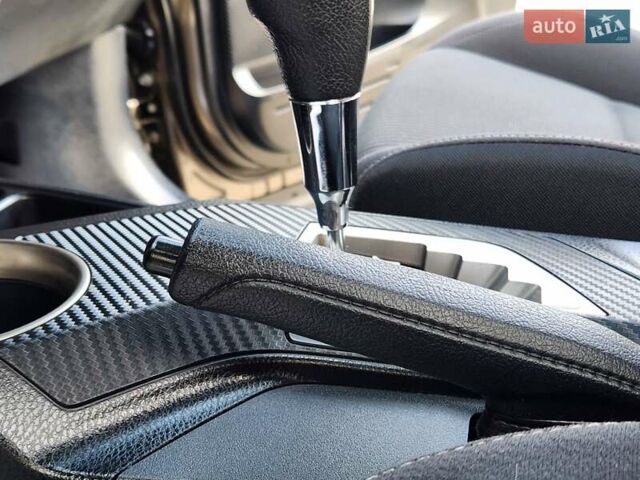 Тойота РАВ 4 2015 в Виннице на Automoto.ua Серый Тойота РАВ 4, объемом двигателя 2.23 л и пробегом 88 тыс. км за 19333 $, фото 23 на Automoto.ua