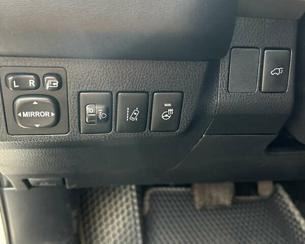 Сірий Тойота РАВ 4, об'ємом двигуна 2.5 л та пробігом 121 тис. км за 17100 $, фото 21 на Automoto.ua