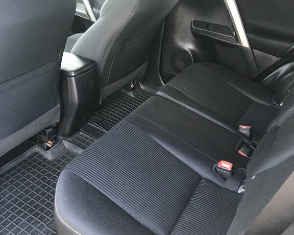 Сірий Тойота РАВ 4, об'ємом двигуна 2.49 л та пробігом 99 тис. км за 15900 $, фото 11 на Automoto.ua