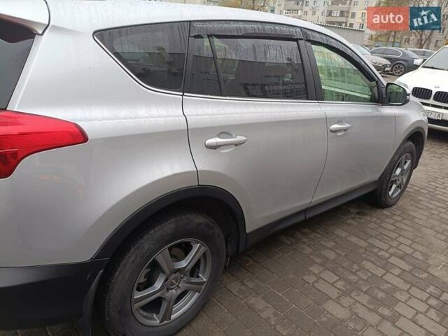 Сірий Тойота РАВ 4, об'ємом двигуна 2.2 л та пробігом 157 тис. км за 20500 $, фото 3 на Automoto.ua