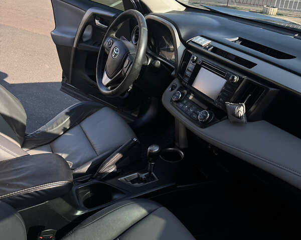 Серый Тойота РАВ 4, объемом двигателя 2.49 л и пробегом 239 тыс. км за 22000 $, фото 15 на Automoto.ua