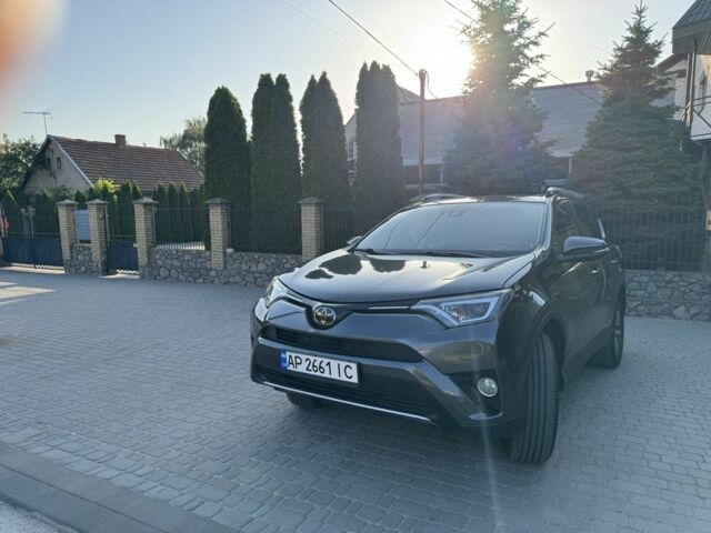 Тойота РАВ 4 2015 у Запоріжжя на Automoto.ua Сірий Тойота РАВ 4, об'ємом двигуна 2.5 л та пробігом 118 тис. км за 17999 $, фото 3 на Automoto.ua