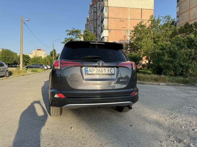 Тойота РАВ 4 2015 у Запоріжжя на Automoto.ua Сірий Тойота РАВ 4, об'ємом двигуна 2.5 л та пробігом 118 тис. км за 17999 $, фото 6 на Automoto.ua