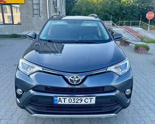 Сірий Тойота РАВ 4, об'ємом двигуна 2.49 л та пробігом 105 тис. км за 15700 $, фото 1 на Automoto.ua