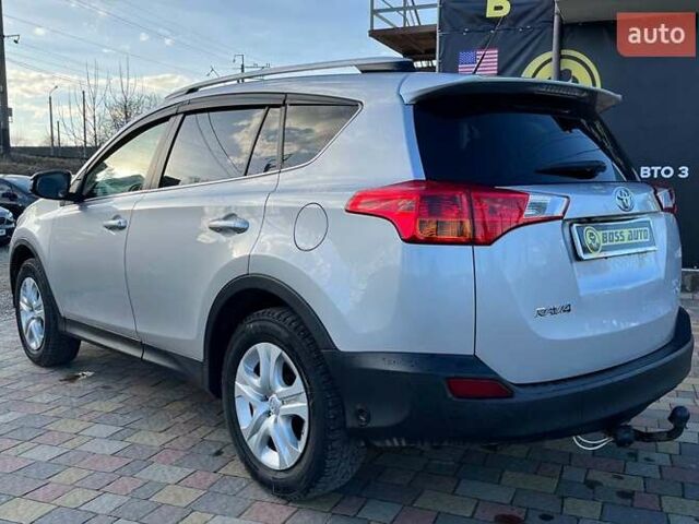 Серый Тойота РАВ 4, объемом двигателя 2.5 л и пробегом 155 тыс. км за 16600 $, фото 4 на Automoto.ua