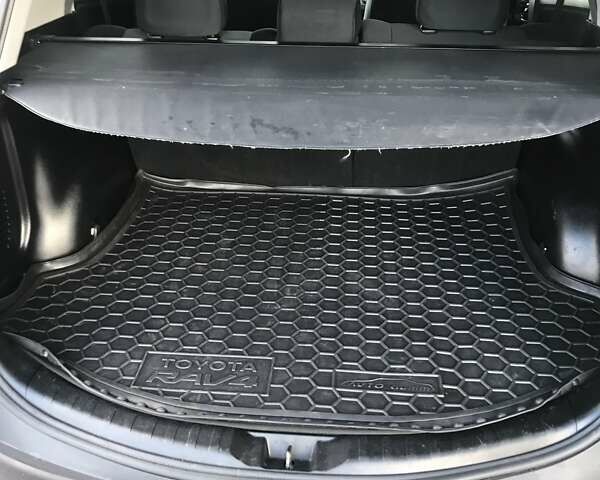 Сірий Тойота РАВ 4, об'ємом двигуна 2.49 л та пробігом 99 тис. км за 15900 $, фото 18 на Automoto.ua