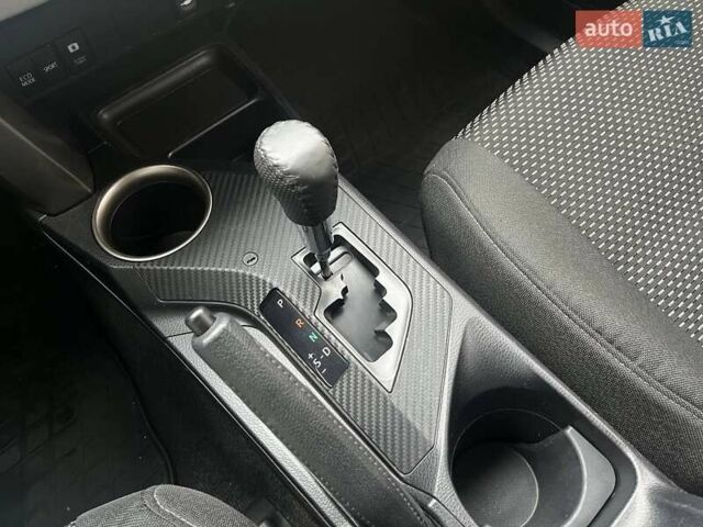 Серый Тойота РАВ 4, объемом двигателя 2.49 л и пробегом 124 тыс. км за 17900 $, фото 21 на Automoto.ua