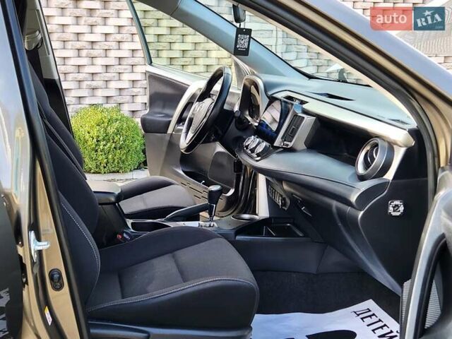 Тойота РАВ 4 2015 в Виннице на Automoto.ua Серый Тойота РАВ 4, объемом двигателя 2.23 л и пробегом 88 тыс. км за 19333 $, фото 42 на Automoto.ua
