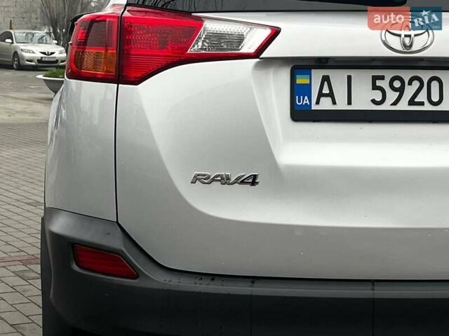 Серый Тойота РАВ 4, объемом двигателя 2.49 л и пробегом 124 тыс. км за 17900 $, фото 7 на Automoto.ua