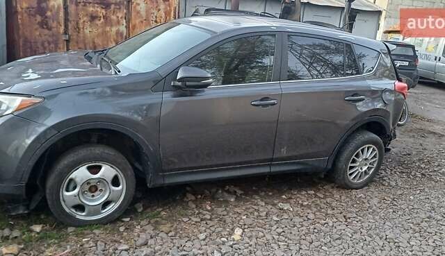 Тойота РАВ 4 2015 у Києві на Automoto.ua Сірий Тойота РАВ 4, об'ємом двигуна 2.49 л та пробігом 67 тис. км за 7000 $, фото 1 на Automoto.ua