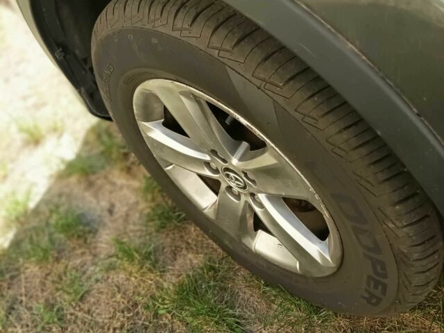 Тойота РАВ 4 2015 в Киеве на Automoto.ua Серый Тойота РАВ 4, объемом двигателя 2.5 л и пробегом 199 тыс. км за 13900 $, фото 18 на Automoto.ua
