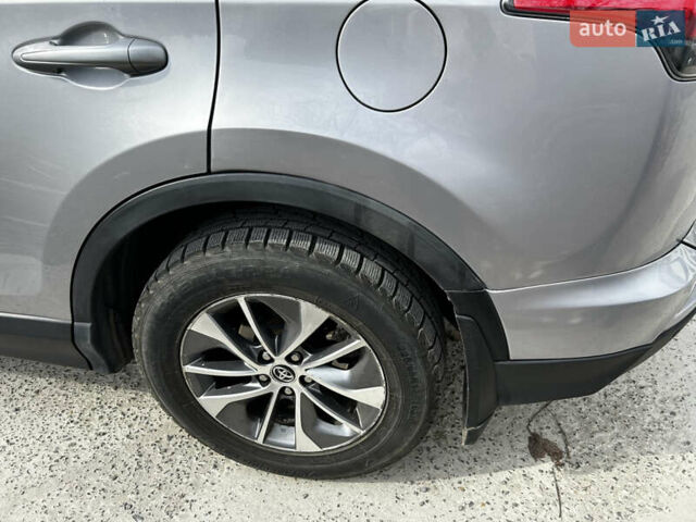 Сірий Тойота РАВ 4, об'ємом двигуна 2.5 л та пробігом 121 тис. км за 17100 $, фото 8 на Automoto.ua