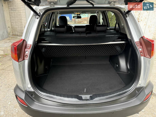 Серый Тойота РАВ 4, объемом двигателя 2.23 л и пробегом 222 тыс. км за 17700 $, фото 10 на Automoto.ua