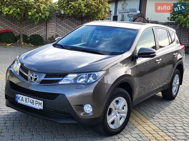 Тойота РАВ 4 2015 в Виннице на Automoto.ua Серый Тойота РАВ 4, объемом двигателя 2.23 л и пробегом 88 тыс. км за 19333 $, фото 18 на Automoto.ua