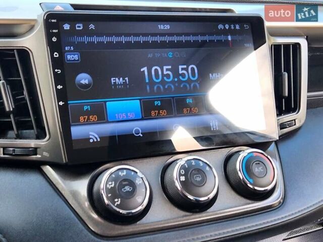 Тойота РАВ 4 2015 в Виннице на Automoto.ua Серый Тойота РАВ 4, объемом двигателя 2.23 л и пробегом 88 тыс. км за 19333 $, фото 32 на Automoto.ua