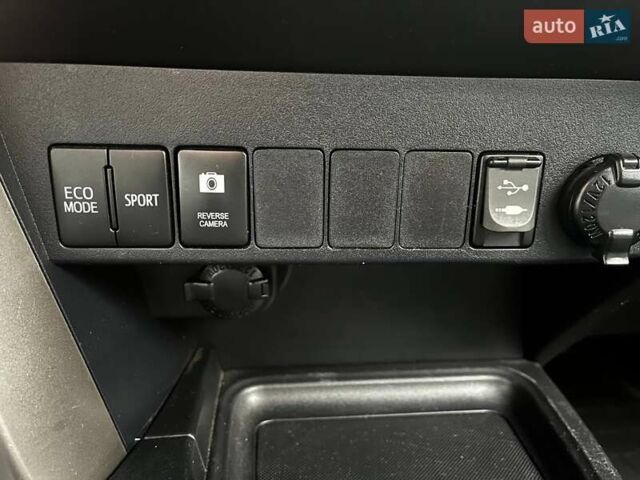 Серый Тойота РАВ 4, объемом двигателя 2.49 л и пробегом 124 тыс. км за 17900 $, фото 22 на Automoto.ua