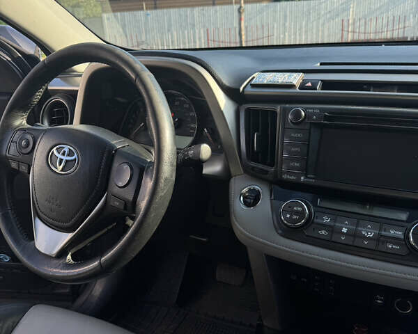 Серый Тойота РАВ 4, объемом двигателя 2.49 л и пробегом 239 тыс. км за 22000 $, фото 11 на Automoto.ua