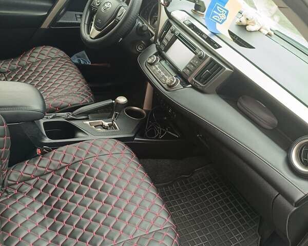 Сірий Тойота РАВ 4, об'ємом двигуна 2.2 л та пробігом 157 тис. км за 20500 $, фото 7 на Automoto.ua