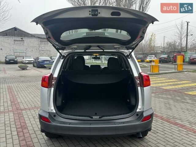 Серый Тойота РАВ 4, объемом двигателя 2.49 л и пробегом 124 тыс. км за 17900 $, фото 12 на Automoto.ua