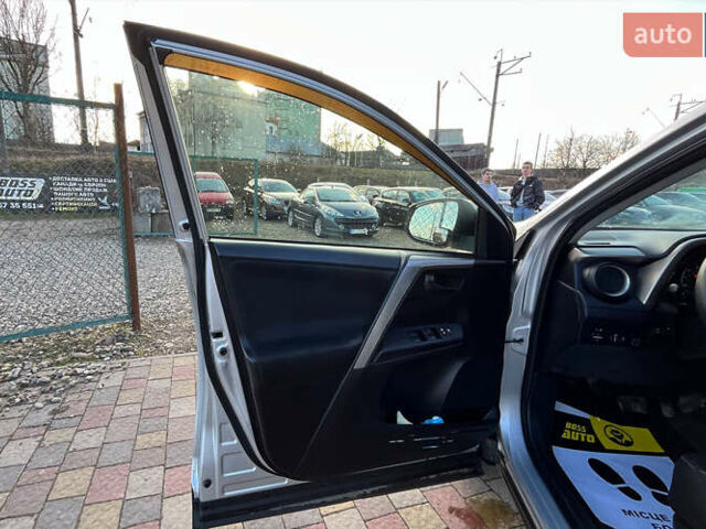 Серый Тойота РАВ 4, объемом двигателя 2.5 л и пробегом 155 тыс. км за 16600 $, фото 8 на Automoto.ua