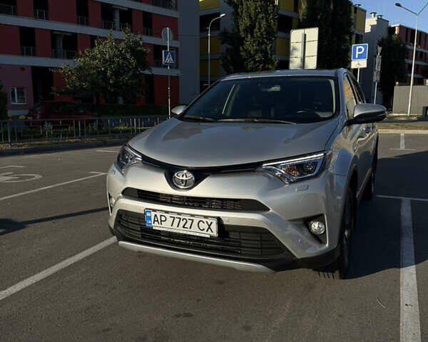 Сірий Тойота РАВ 4, об'ємом двигуна 1.99 л та пробігом 71 тис. км за 28000 $, фото 8 на Automoto.ua