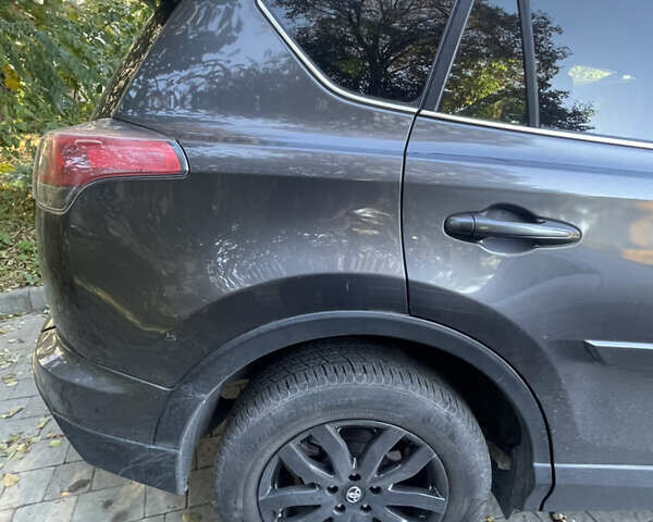 Серый Тойота РАВ 4, объемом двигателя 2.49 л и пробегом 112 тыс. км за 17000 $, фото 7 на Automoto.ua