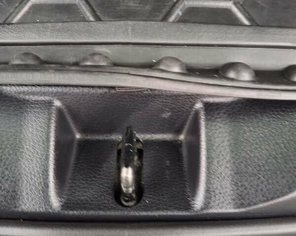 Сірий Тойота РАВ 4, об'ємом двигуна 1.99 л та пробігом 33 тис. км за 18800 $, фото 42 на Automoto.ua