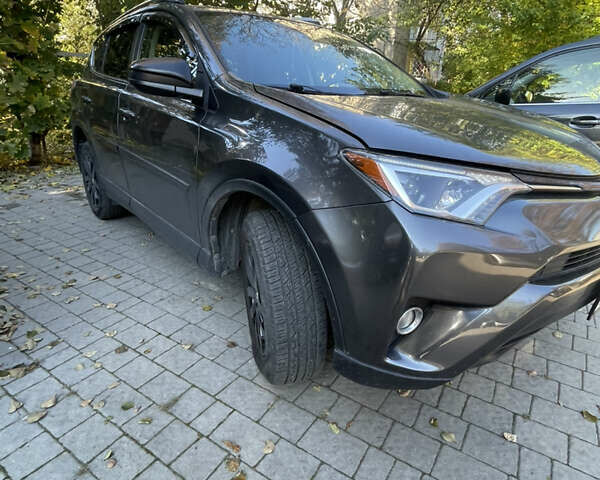 Серый Тойота РАВ 4, объемом двигателя 2.49 л и пробегом 112 тыс. км за 17000 $, фото 5 на Automoto.ua