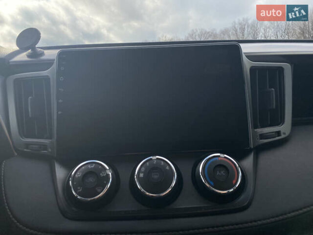 Серый Тойота РАВ 4, объемом двигателя 1.99 л и пробегом 113 тыс. км за 20500 $, фото 12 на Automoto.ua