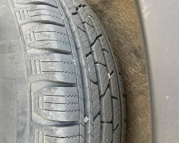 Тойота РАВ 4 2016 в Виннице на Automoto.ua Серый Тойота РАВ 4, объемом двигателя 2.49 л и пробегом 260 тыс. км за 17000 $, фото 1 на Automoto.ua