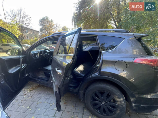 Серый Тойота РАВ 4, объемом двигателя 2.49 л и пробегом 112 тыс. км за 17000 $, фото 6 на Automoto.ua