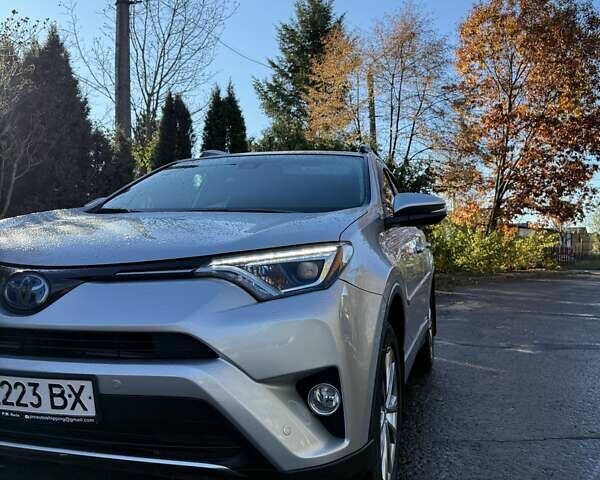 Тойота РАВ 4 2016 в Ивано-Франковске на Automoto.ua Серый Тойота РАВ 4, объемом двигателя 2.49 л и пробегом 127 тыс. км за 22000 $, фото 6 на Automoto.ua