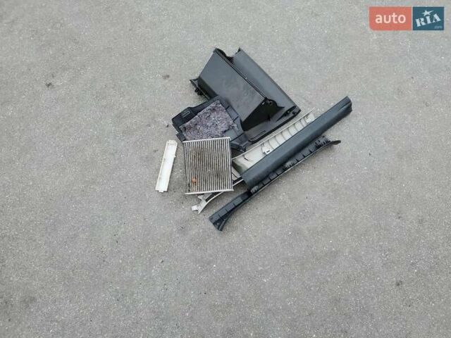 Тойота РАВ 4 2016 у Івано-Франківську на Automoto.ua Сірий Тойота РАВ 4, об'ємом двигуна 2.5 л та пробігом 109 тис. км за 5000 $, фото 12 на Automoto.ua