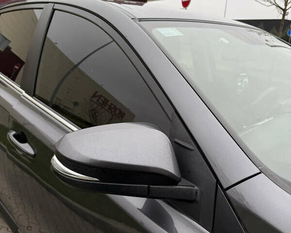 Серый Тойота РАВ 4, объемом двигателя 2.23 л и пробегом 173 тыс. км за 19900 $, фото 5 на Automoto.ua