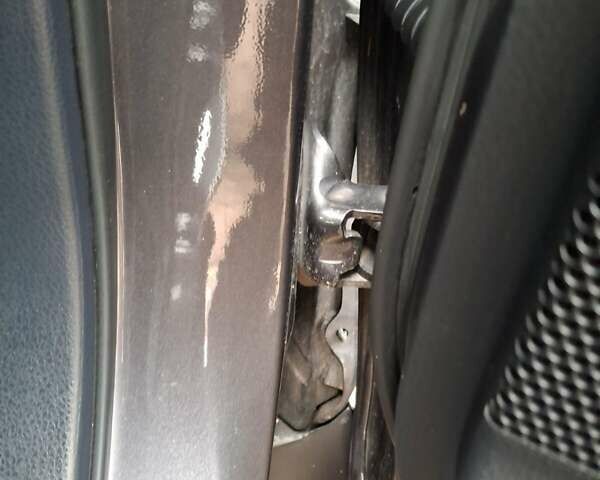 Сірий Тойота РАВ 4, об'ємом двигуна 1.99 л та пробігом 33 тис. км за 18800 $, фото 16 на Automoto.ua