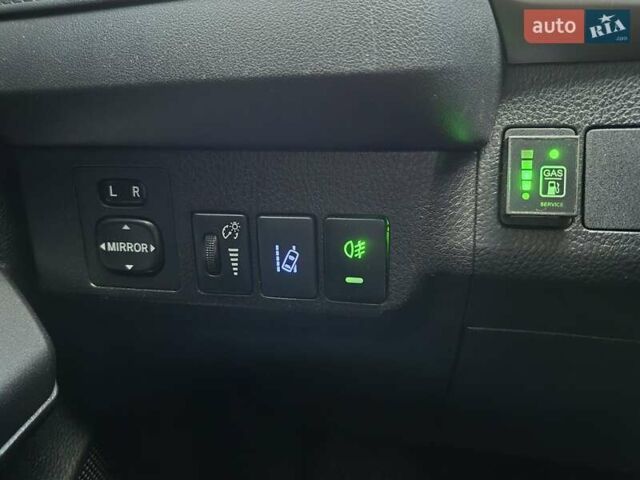 Тойота РАВ 4 2016 в Днепре (Днепропетровске) на Automoto.ua Серый Тойота РАВ 4, объемом двигателя 2.49 л и пробегом 105 тыс. км за 17200 $, фото 3 на Automoto.ua