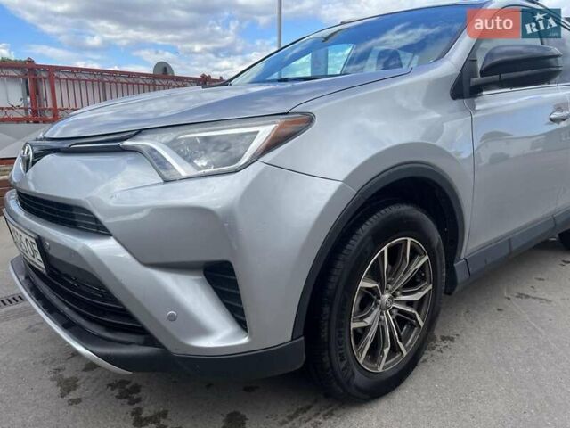 Серый Тойота РАВ 4, объемом двигателя 2.49 л и пробегом 100 тыс. км за 17500 $, фото 3 на Automoto.ua