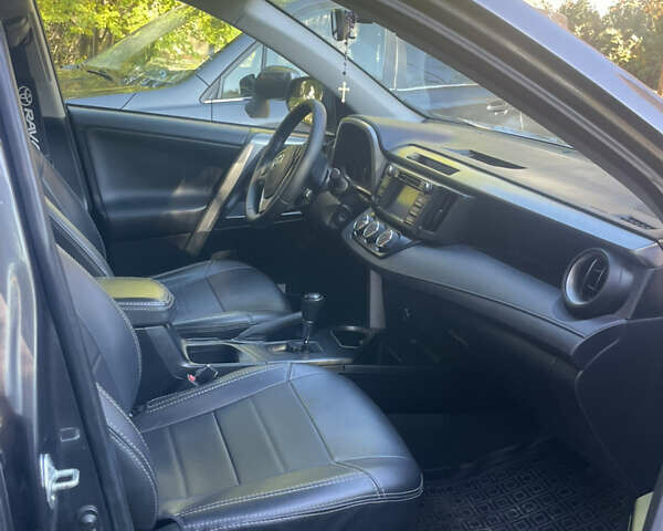 Серый Тойота РАВ 4, объемом двигателя 2.49 л и пробегом 112 тыс. км за 17000 $, фото 20 на Automoto.ua