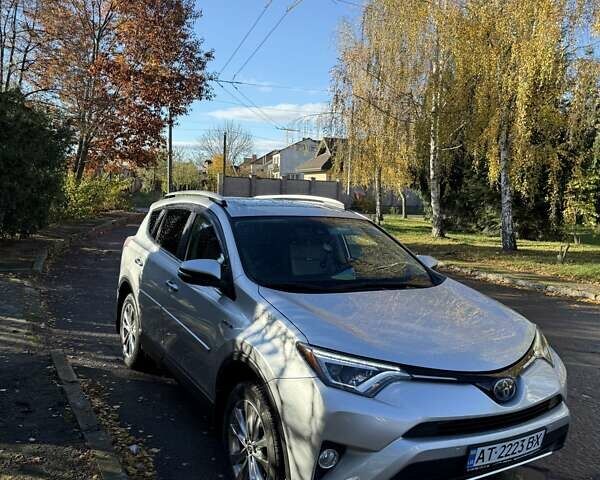 Тойота РАВ 4 2016 в Ивано-Франковске на Automoto.ua Серый Тойота РАВ 4, объемом двигателя 2.49 л и пробегом 127 тыс. км за 22000 $, фото 11 на Automoto.ua