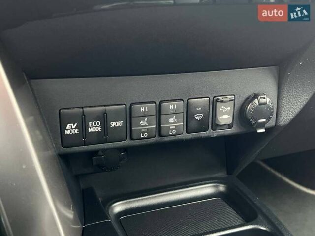 Серый Тойота РАВ 4, объемом двигателя 2.49 л и пробегом 145 тыс. км за 21990 $, фото 26 на Automoto.ua