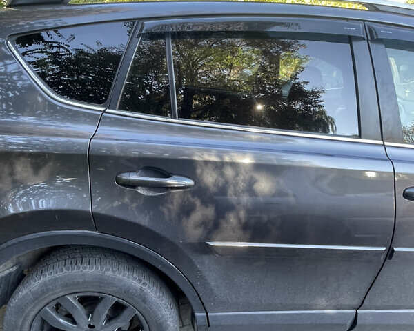 Серый Тойота РАВ 4, объемом двигателя 2.49 л и пробегом 112 тыс. км за 17000 $, фото 11 на Automoto.ua