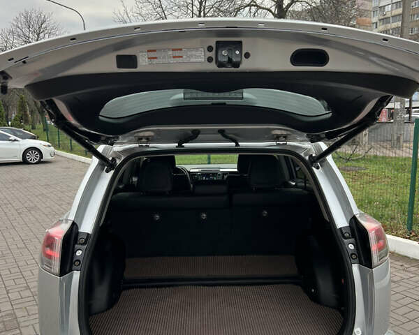 Серый Тойота РАВ 4, объемом двигателя 2.49 л и пробегом 139 тыс. км за 21900 $, фото 12 на Automoto.ua