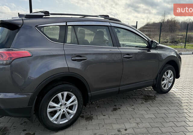 Серый Тойота РАВ 4, объемом двигателя 1.99 л и пробегом 113 тыс. км за 20500 $, фото 3 на Automoto.ua