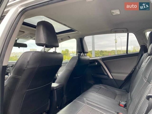 Серый Тойота РАВ 4, объемом двигателя 2.49 л и пробегом 114 тыс. км за 21400 $, фото 18 на Automoto.ua