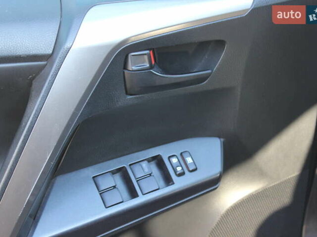 Серый Тойота РАВ 4, объемом двигателя 2.49 л и пробегом 170 тыс. км за 18600 $, фото 11 на Automoto.ua